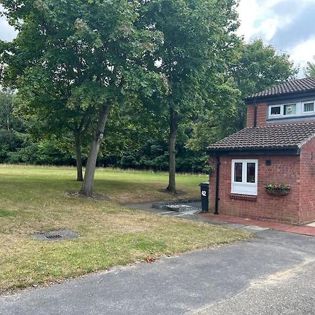 Well Presented 2 Bedroom House Village Holiday Let Strensall Bagian luar foto